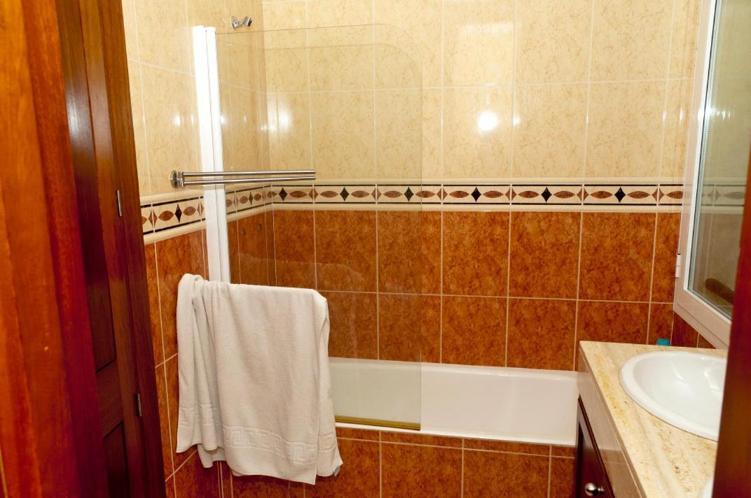 Apto. Cerca Playa- Wifi&a.c. Appartement *